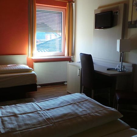 Rhönblick Landhotel - Restaurant - Countrypub Petersberg  Zimmer foto